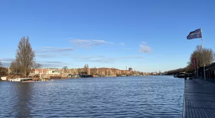 Along the Amstel River between Amsterdam Oost and Zuid from the Berlagebrug. 26 February 2023