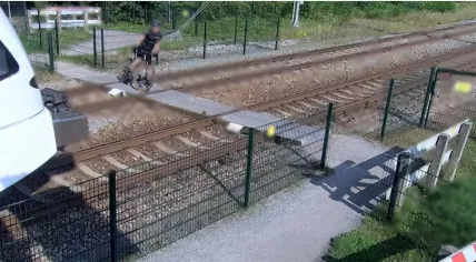 A near-miss at a level crossing in the Netherlands