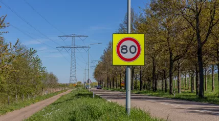 80 km/h speed limit on a rural road in the Netherlands