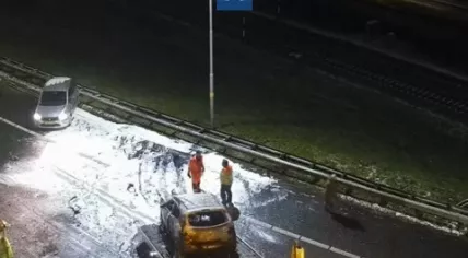 Icy road accident on the Prins Clausplein junction on the A4/A12, 8 March 2023