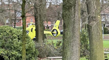 Emergency services at the scene of a fatal accident with a city bus on Vleutenseweg in Utrecht. A 7-year-old girl was killed, 24 March 2023.