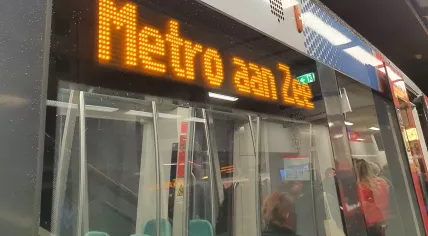 Metro aan Zee: The Rotterdam metro on Hoekse Lijn runs to Hoek van Holland Strand station from today, 31 March 2023