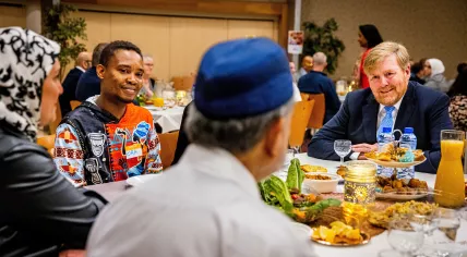 King Willem-Alexander attends Iftar meal, 3 April 2023