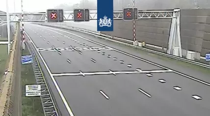 Traffic shut down on the A4 because of a malfunction at the Ketheltunnel. 6 April 2023