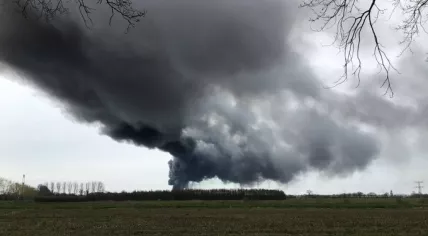 Fire at a commercial property in Etten-Leur, Noord-Brabant, 10 April 2023