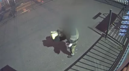 Police said this Vlissingen port worker was suspiciously struggling with a large duffel bag that appeared to be much heavier than earlier in the day, suggesting participation in a drug trafficking operation. June 2020