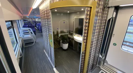 Wheelchair accessible toilet on the Intercity New Generation (ICNG)