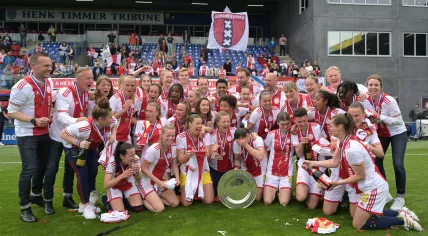 The Ajax women’s team celebrates winning the Eredivisie after defeating PEC Zwolle in MAC3Park stadium. 7 May 2023 