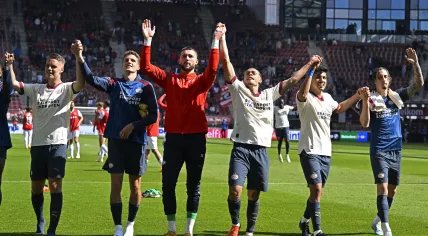 PSV with Xavi Simons after the Dutch eredivisie match between AZ Alkmaar and PSV in the AFAS stadion on 28 may 2023 in Alkmaar, Netherlands. 