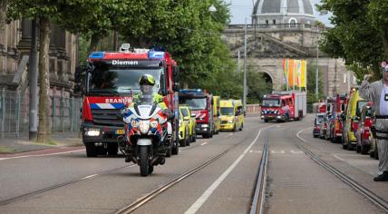 Emergency services taking kids to the KinderBeestFeest at ARTIS in Amsterdam in 2022