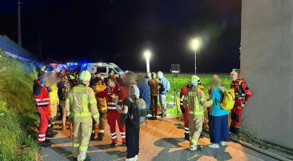 Firefighters evacuated 151 passengers from a Nightjet night train to Amsterdam and Hamburg after a fire broke out in the Terfener tunnel in Fritzens, 7 June 2023