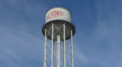 The DuPont logo on a water tower in Dordrecht, 4 September 2010