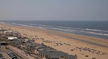 Beachgoers vist Zandvoort aan Zee on a sunny Wednesday afternoon. 7 June 2023