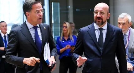 Mark Rutte with Charles Michel at the European Council Roundtable. 30 June 2023