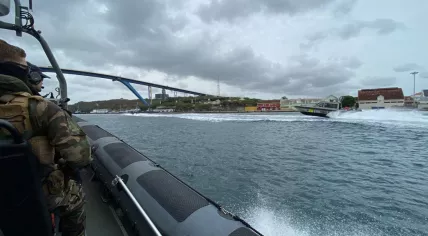 Dutch marines and coast guard intercepting drugs on the Caribbean, 23 and 24 June 2023