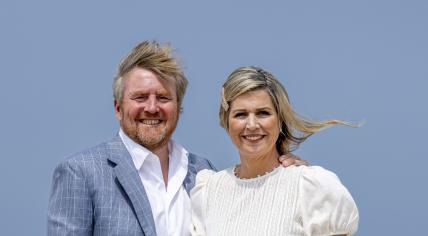 King Willem-Alexander and Queen Máxima during their summer photo shoot on Zuiderstrand in The Hague. June 2023