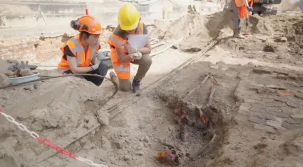 Archaeologists found three skeletons during archaeological research for the Binnenhof renovations in The Hague, 12 July 2024