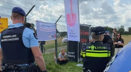 The Koninklijke Marechaussee arrested 15 activists at a protest against nuclear weapons at Volkel Airbase, 9 August 2023