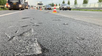 Holes in the A16 highway from Rotterdam to Breda caused by concrete blocks falling off a truck, 24 August 2023