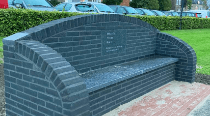 Memorial bench in Hasselt, September 2023.