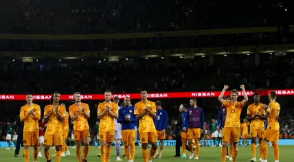 Steven Berghuis of Holland, Nathan Ake of Holland, Matthijs de Ligt of Holland, Teun Koopmeiners of Holland, Donyell Malen of Holland, Tijjani Reijnders of Holland, Frenkie de Jong of Holland celebrate the 1-2 victory after the Euro 2024 qualification match in groep B between Ireland and Netherlands in the Aviva Stadium on 10 september 2023 in Dublin, Republic of Ireland.