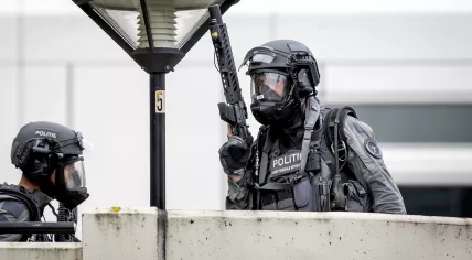 Police tactical team members respond to two shootings and two fires near the Erasmus Medical Center in Rotterdam. 28 September 2023