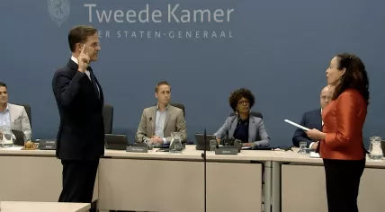 Mark Rutte swore in before his testimony in the childcare benefits scandal hearing, 7 September 2023