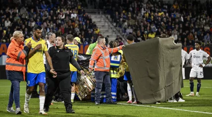 Severe injury for RKC Waalwijk keeper Etienne Vaessen during the Dutch Eredivisie match between RKC Waalwijk and Ajax Amsterdam in the Mandemakers Stadium on 30 september 2023 in Waalwijk, Netherlands.