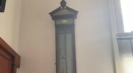 Barometer stolen from the former town hall of Medemblik, September 2023.