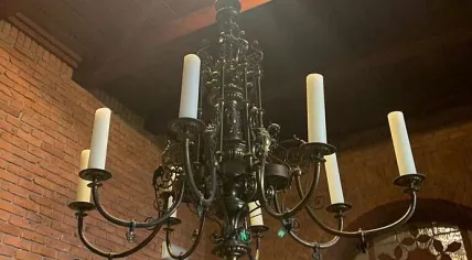 Chandelier stolen from the former town hall of Medemblik, September 2023.
