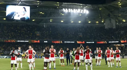 Ajax players disappointed after the UEFA Europa League match between AEK Athens and Ajax Amsterdam in the OPAP Arena op 5 october 2023 in Athens, Greece.