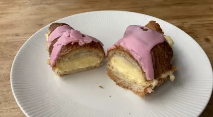 Crompouce from bakery Lourens in Amsterdam. 25 October 2023.