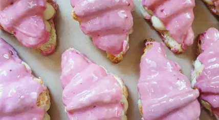 The crompouce proved to be a hit for Bammetje Bakery in Utrecht six weeks after their introduction. 23 July 2020