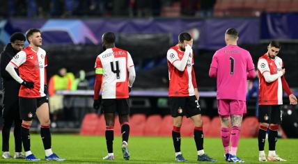 Santiago Gimenez of Feyenoord, Lutsharel Geertruida of Feyenoord, David Hancko of Feyenoord, Feyenoord goalkeeper Justin Bijlow, Ondrej Lingr of Feyenoord disappointed after the 1-3 loss during the UEFA Champions League match in group E between Feyenoord and Atletico Madrid in Feyenoord Stadium de Kuip on 28 november 2023 in Rotterdam, Netherlands.