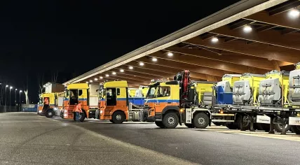 Rijkswaterstaat salt trucks ready to combat icy roads, 28 November 2023