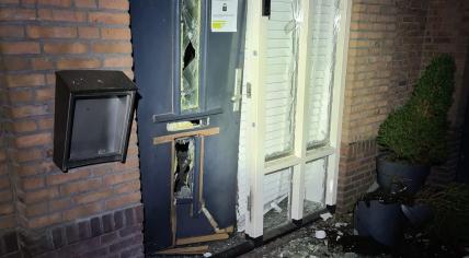 An explosion took place in front of a home on Gretha Hofstralaan in Vlaardingen early on 12 December 2023