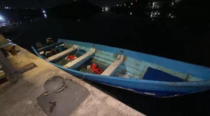 Rescue workers found a small yola boat carrying 34 undocumented immigrants from Venezuela, including a 2 year old. 26 December 2023