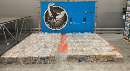 Nearly 1,200 kilograms of cocaine found in a container full of bananas at the Rotterdam port. 21 December 2023