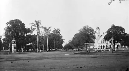 The Hoofdweg in Bodjong, Semarang during the first half of the 20th century when the city was part of the Dutch East Indies colony