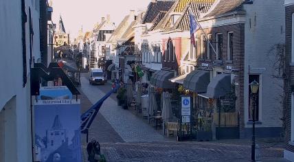 People bundled up on a frigid day in Elburg, Gelderland. 10 January 2024