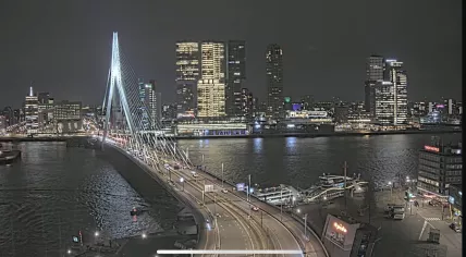 The Erasmus Bridge in Rotterdam at the start of the morning. 8 January 2024