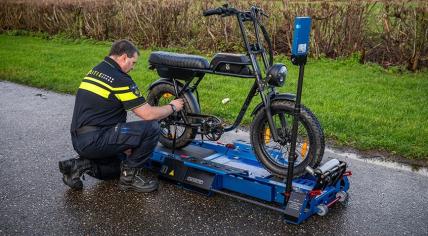 Police check the maximum speed of a fatbike in 2024