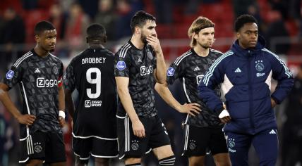 Jorrel Hato of Ajax, Brian Brobbey of Ajax, Josip Sutalo of Ajax, Borna Sosa of Ajax disappointment after the Dutch Eredivisie match between AZ Alkmaar and Ajax Amsterdam at the AFAS stadium on February 25, 2024 in Alkmaar, Netherlands.