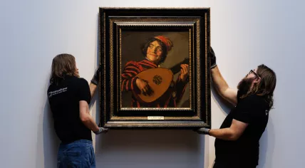 Installation of De Luitspeler from Frans Hals from the Louvre 