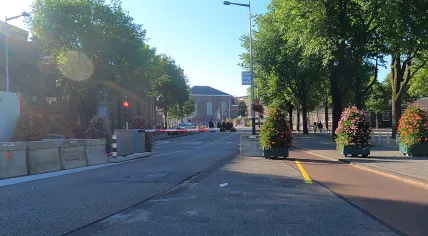 The Weesperknip, an Amsterdam pilot to cut off the Weesperstraat to motorized traffic. 6 June 2023