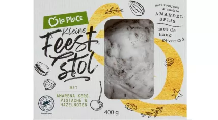 The La Place Kleine Feest Stol with Amareno Cherries, Pistachios and Hazelnuts