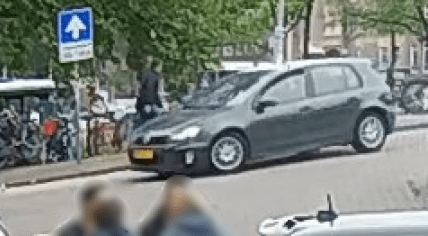 Image of Volkswagen Golf used to transport suspected murderer of Piet Hoovers and his wife Tae on Ceintuurbaan on July 15, 2017. 