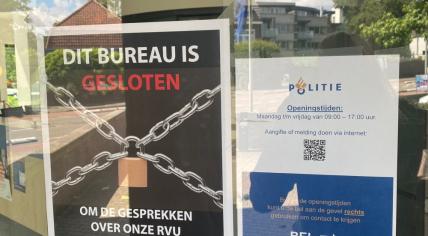 A police station in Roermond closed in protest for a decent early retirement scheme for police officers, 11 June 2024