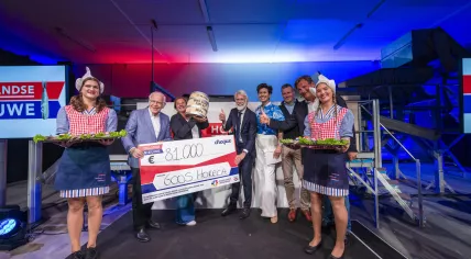 A photo from the auction of the first keg of herring in Scheveningen, June 18, 2024.