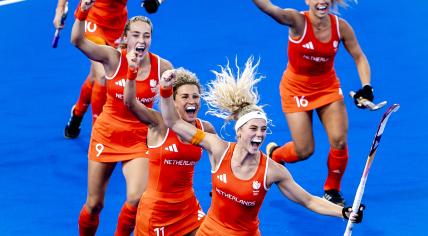 Yibbi Jansen cheers after scoring the 2-0 in the first group match of the Dutch women's hockey team against France at the Olympic Games.